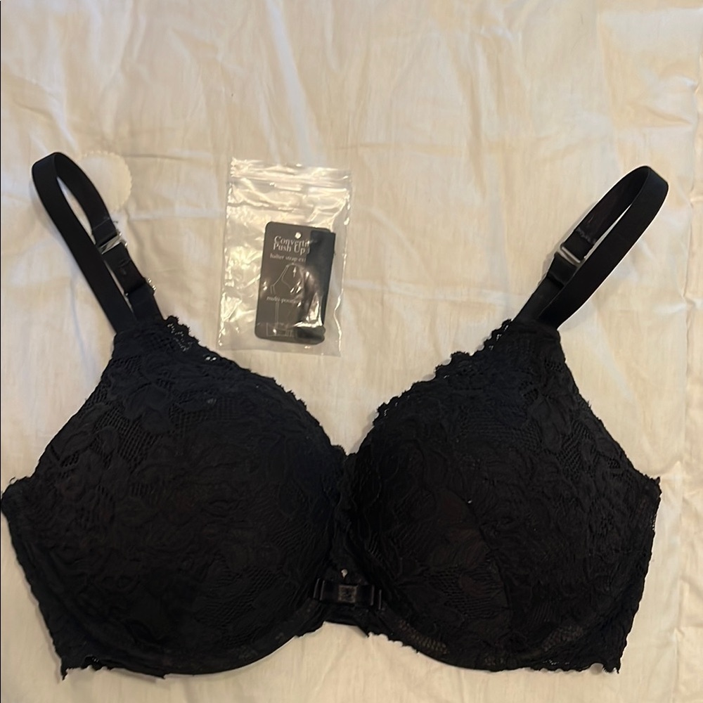 Frederick's of Hollywood Black Push Up Underwire Bra with Convertible Straps